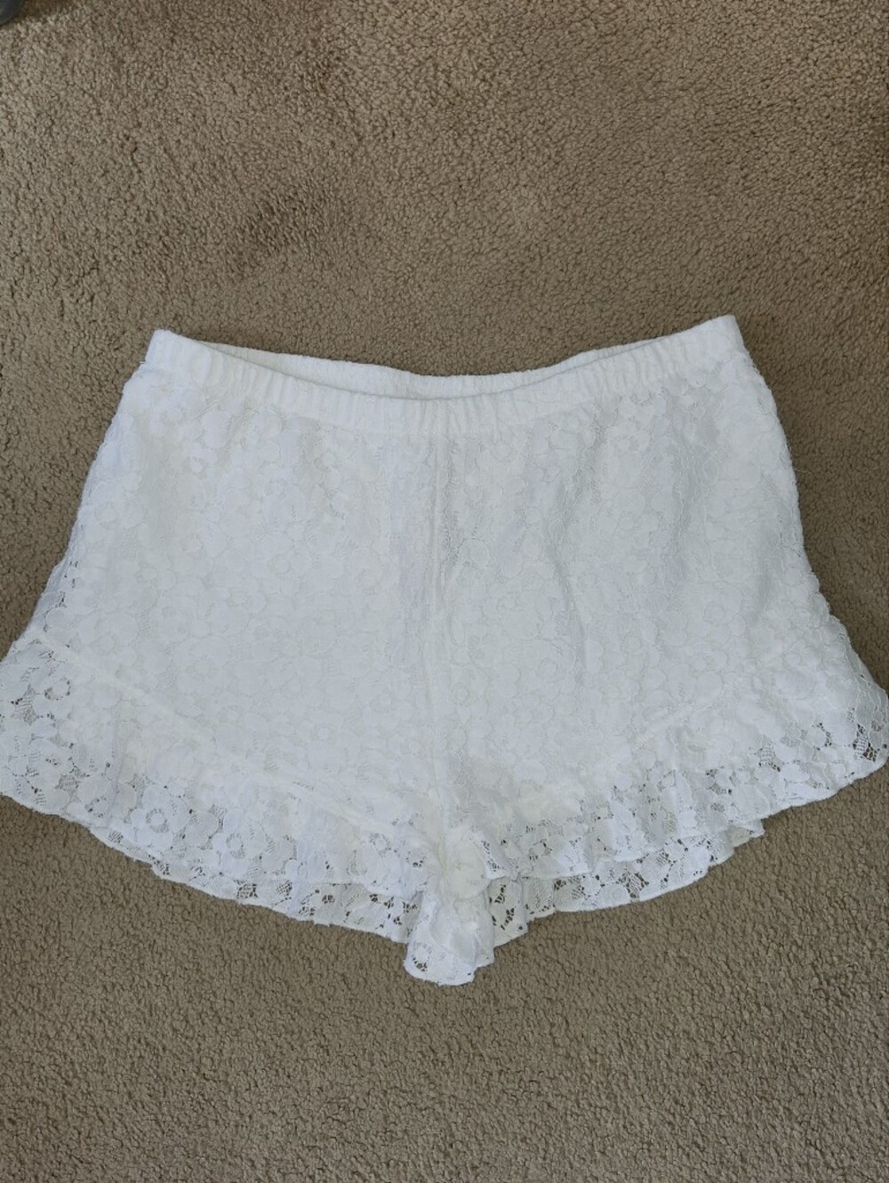 Express Elastic Waist White Lace Lined Ruffle Shorts, M - Picture 2 of 5